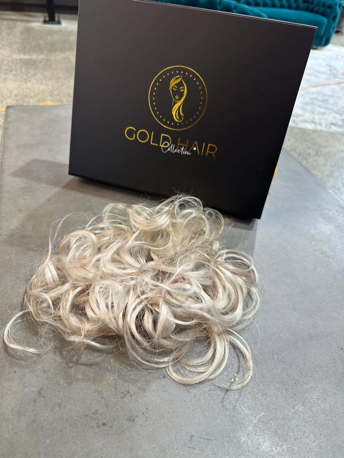 Hope human hair scrunchie in platinum blonde – 100% human hair | Gold Hair Collection